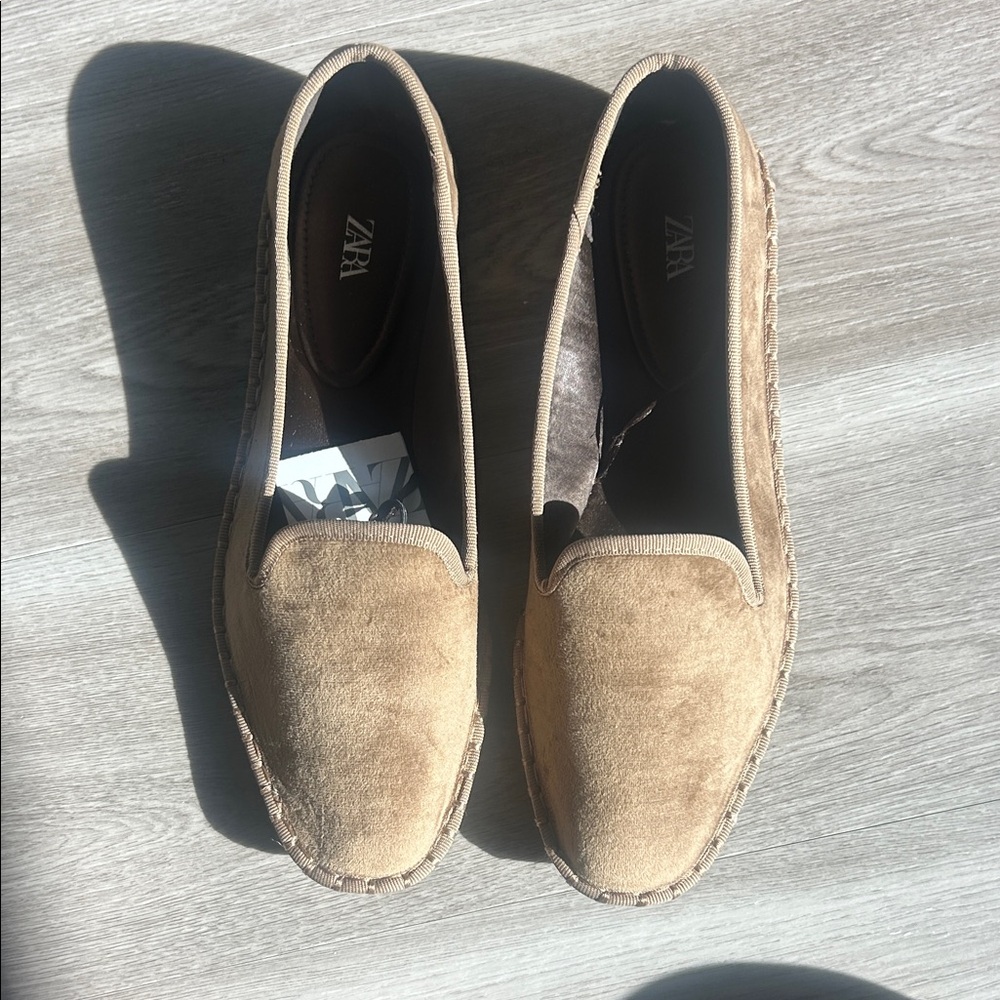 Zara Women's Beige Suede Loafers